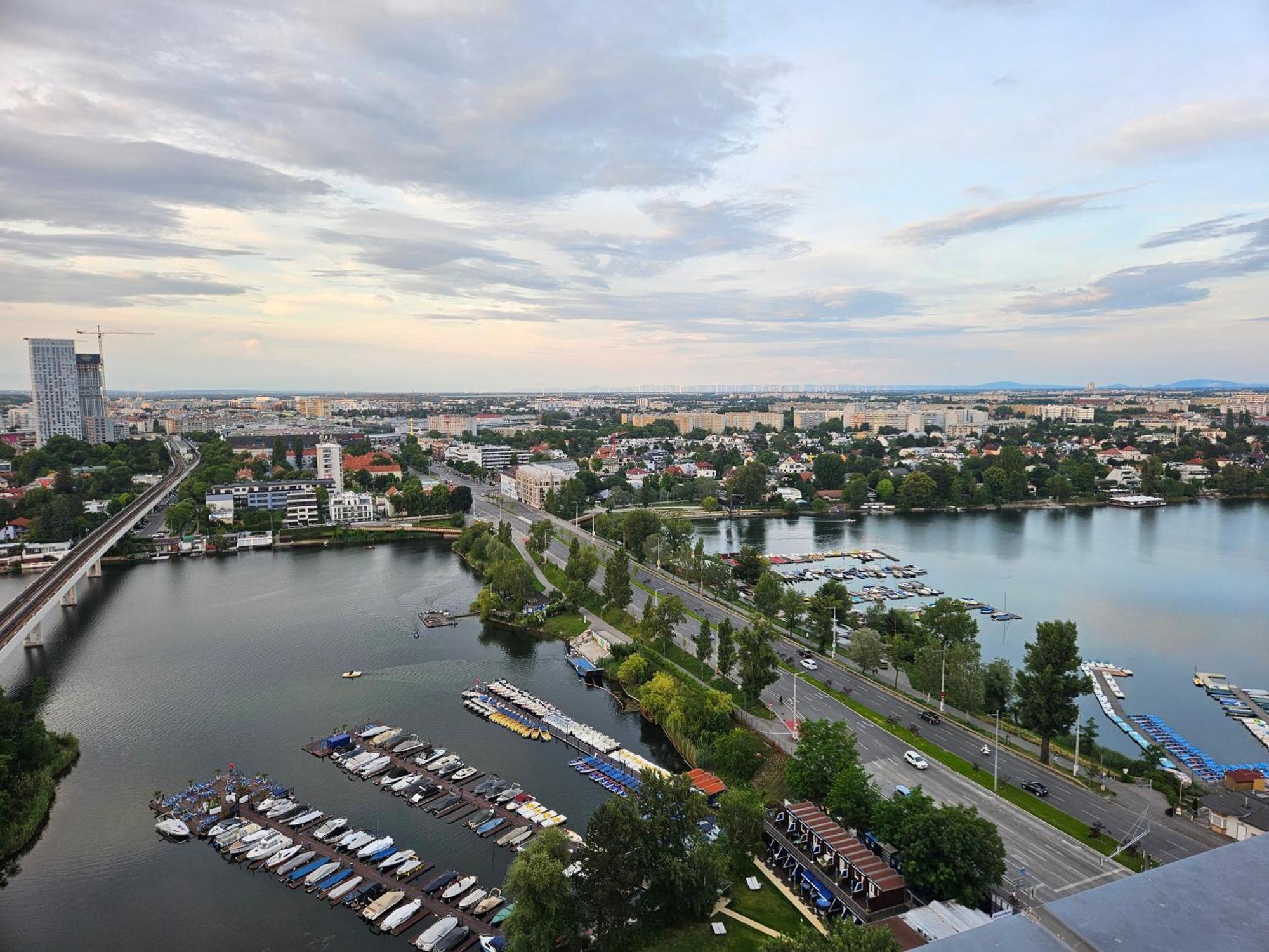 Yuki'S Place - Un-Vic, Danube Beach And Subway Near To Downtown 维也纳 外观 照片